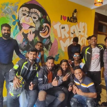 Travel Monkey Hostel อัครา ภายนอก รูปภาพ