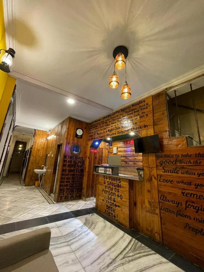 Travel Monkey Hostel อัครา ภายนอก รูปภาพ