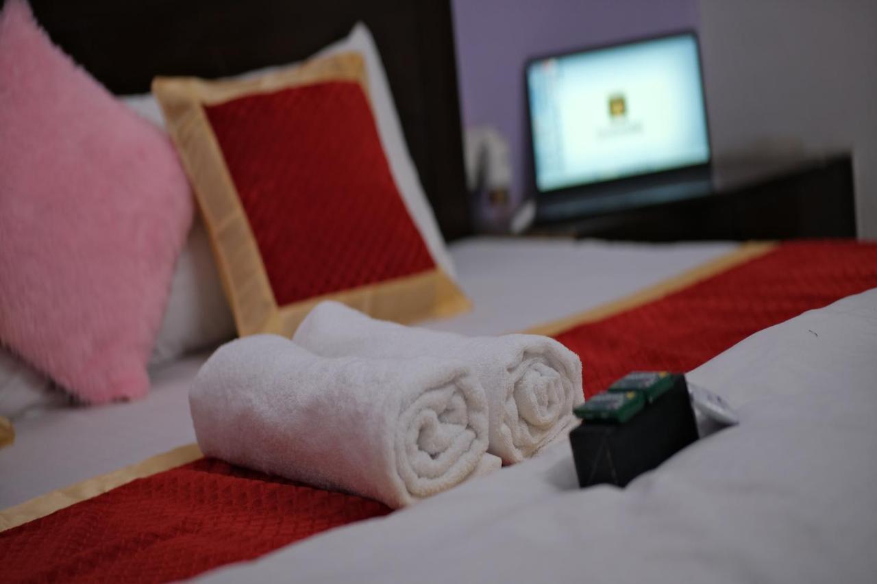 Travel Monkey Hostel อัครา ภายนอก รูปภาพ