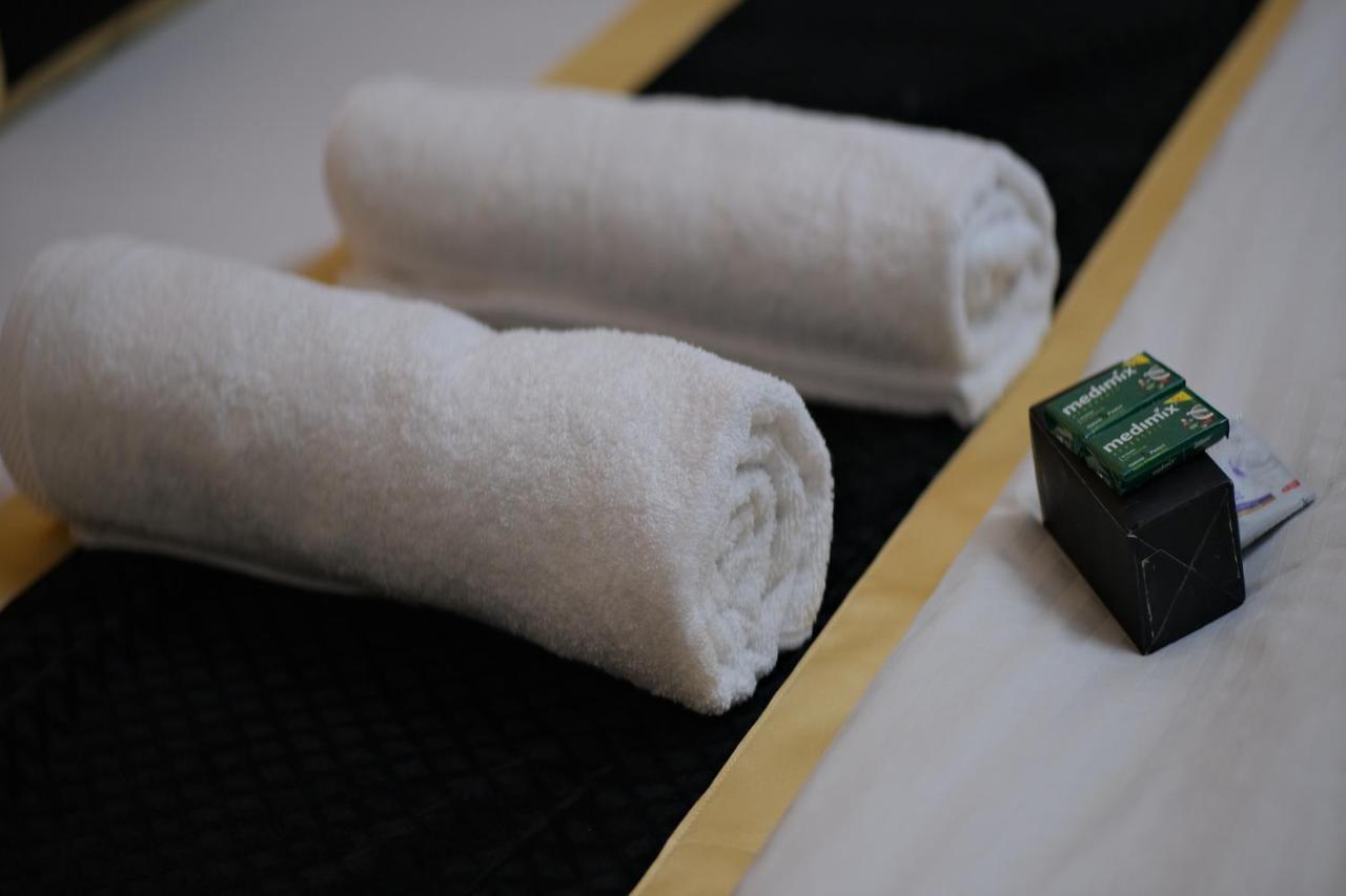 Travel Monkey Hostel อัครา ภายนอก รูปภาพ