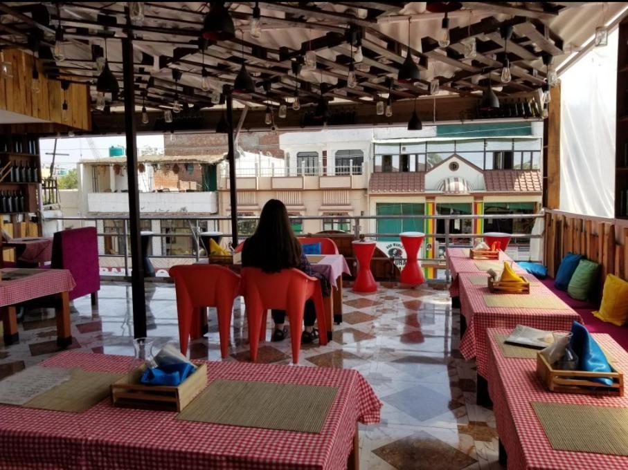 Travel Monkey Hostel อัครา ภายนอก รูปภาพ