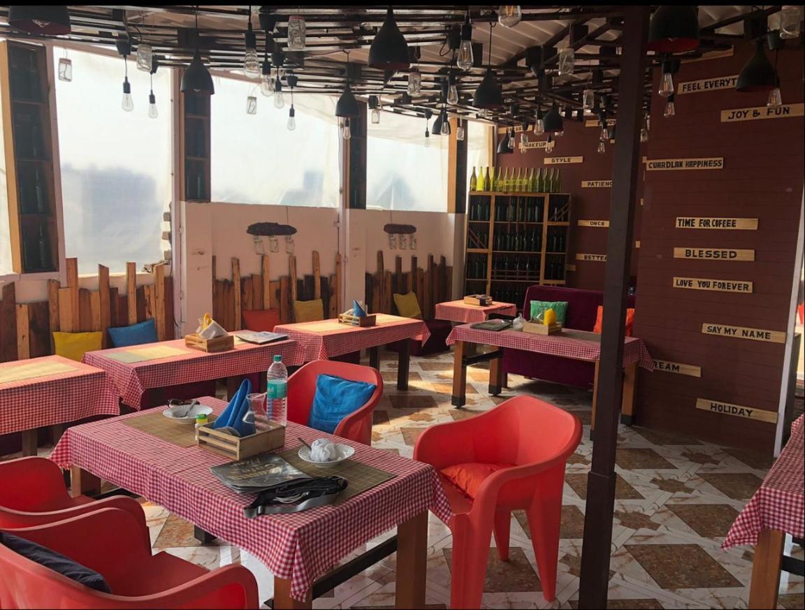 Travel Monkey Hostel อัครา ภายนอก รูปภาพ