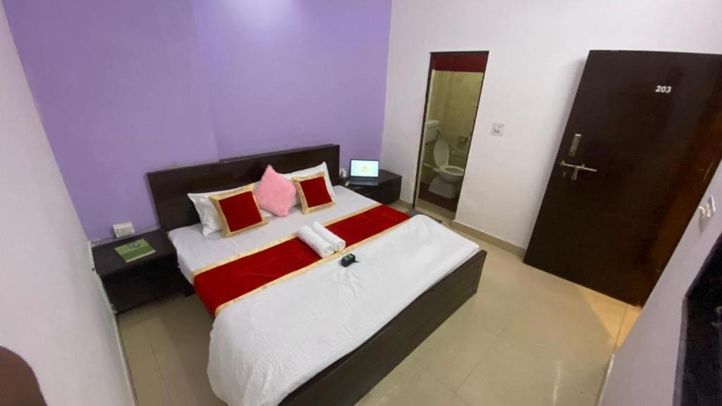 Travel Monkey Hostel อัครา ภายนอก รูปภาพ